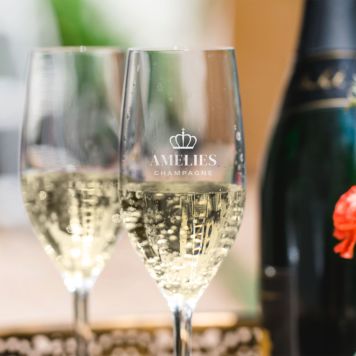 Personligt champagneglas med krone og navn