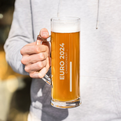 Personalisierbares Bierglas zur EM